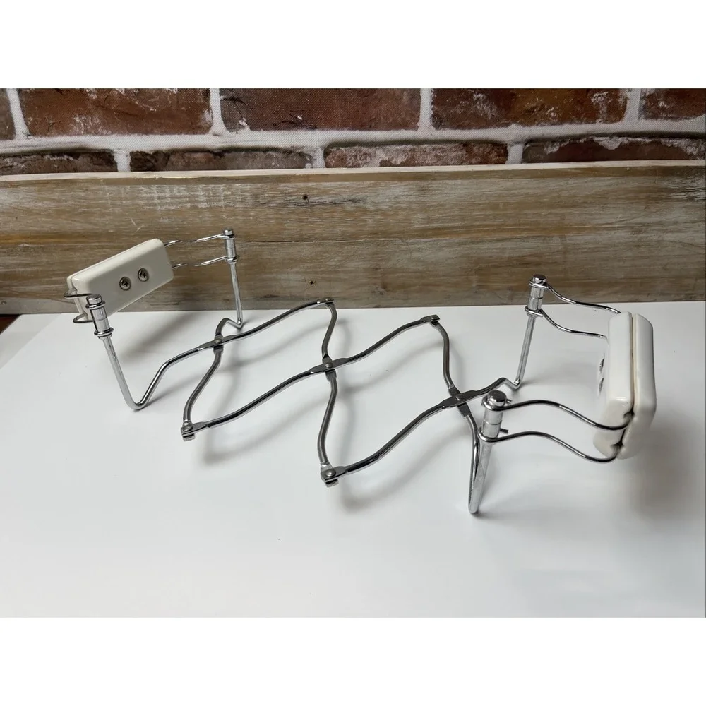 VTG Pfaltzgraff APRIL Metal Expandable Accordion Casserole Holder Discontinued